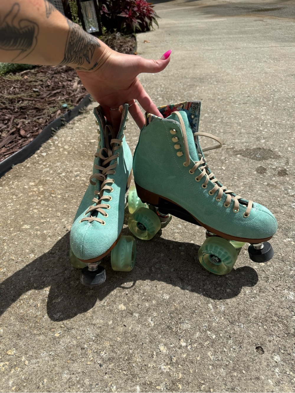 Women's Mint Suede Roller Skates with Translucent Mint Wheels